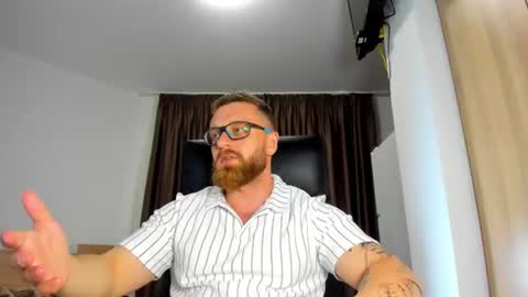 Alphaalexxx Lets reach Me 100 thumbs up online show from 17, 6, 2026