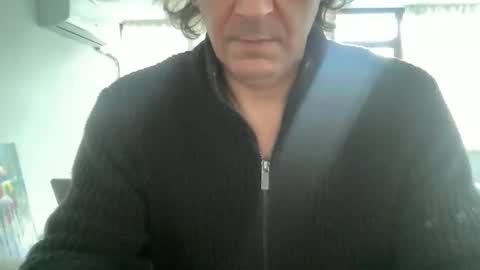 Snapshot of alphandre chatting on 17, 1, 2025 AlphAndre online show from 17, 1, 2025