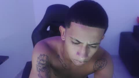 Snapshot of alphas_latins chatting on 3, 3, 2026 alphas_latins online show from 3, 3, 2026