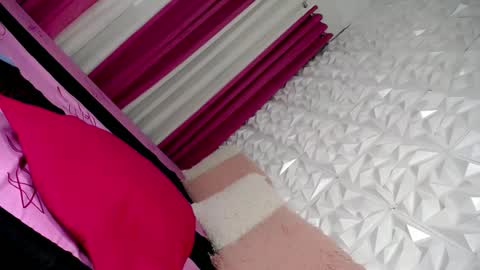 Chloe- DONT FORGET TO FOLLOW MElets getting to know each other and make some love and fun online show from 23, 2, 2025