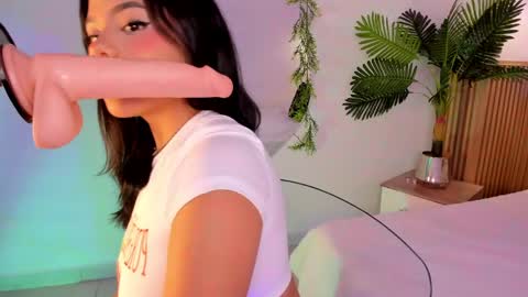 aly_leee online show from 18, 4, 2026