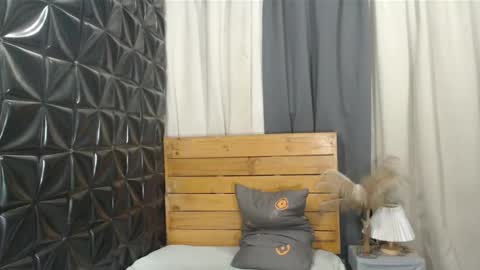 Snapshot of alyjamoon chatting on 20, 4, 2026 your asian dominantrix kneelobeyan beg online show from 20, 4, 2026