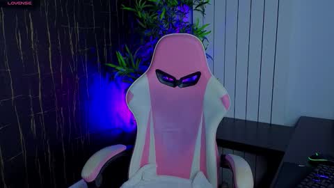 Snapshot of alyseruss chatting on 31, 10, 2025 Alyse online show from 31, 10, 2025