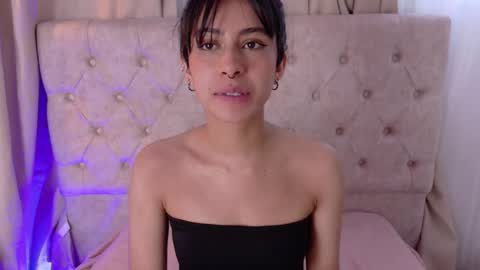 Snapshot of alyssa_joness chatting on 12, 11, 2025 alyssa_joness online show from 12, 11, 2025