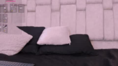 Snapshot of alysslender chatting on 17, 12, 2025 Alys online show from 17, 12, 2025