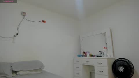 Snapshot of amaia_baez chatting on 19, 6, 2026 AMAIA online show from 19, 6, 2026