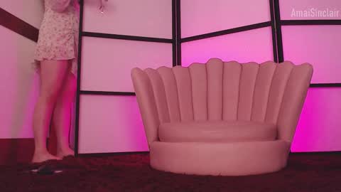 Amai  Sinclair  online show from 8, 11, 2025