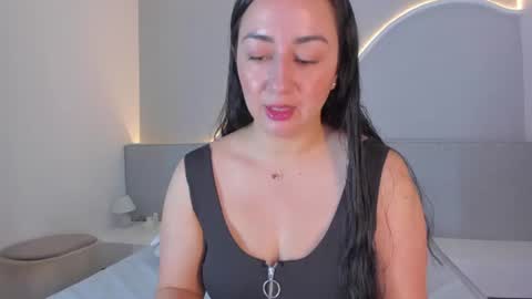 amanda_benz_ online show from 9, 6, 2026