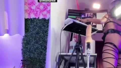 amanda_drawer27 online show from 27, 4, 2026