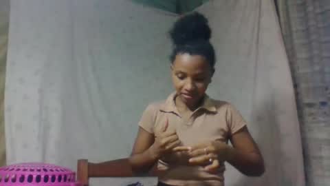 Snapshot of amandaaa25 chatting on 5, 10, 2025 amandaaa25 online show from 5, 10, 2025