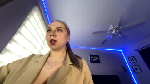 Snapshot of amandainbloom chatting on 28, 4, 2026 Amanda online show from 28, 4, 2026