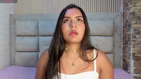 amarahanks_ online show from 16, 12, 2025