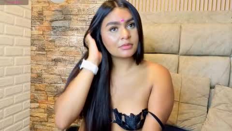 amarahanks_ online show from 9, 1, 2026