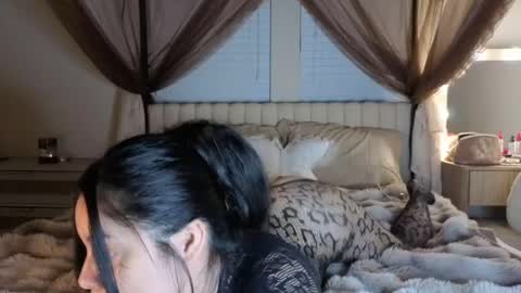 amaya_floress online show from 24, 7, 2026