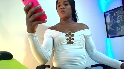 Snapshot of ambargil__ chatting on 8, 1, 2025 ambargil__ online show from 8, 1, 2025