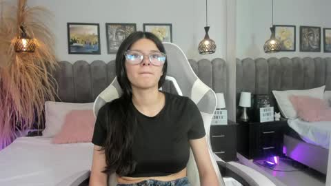 amber__hill_ online show from 23, 4, 2026