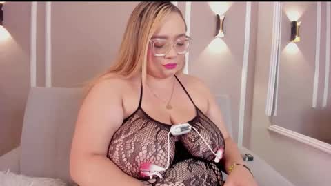 amber_bunnyx online show from 9, 9, 2025