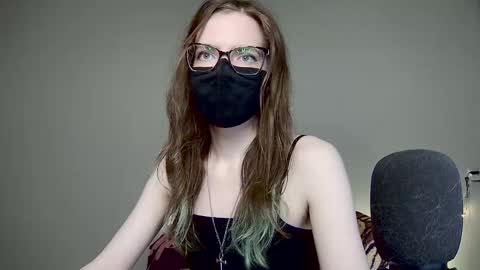 Amber non-nude model online show from 3, 12, 2025