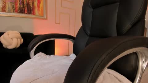 Amber  online show from 30, 10, 2025