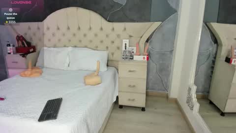 Amber Grey online show from 22, 9, 2025