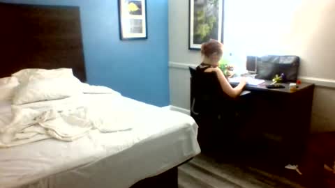 ambionce online show from 20, 4, 2026