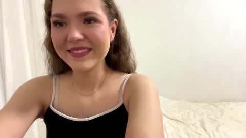 Snapshot of ameeteuscher chatting on 17, 6, 2026 Mia online show from 17, 6, 2026