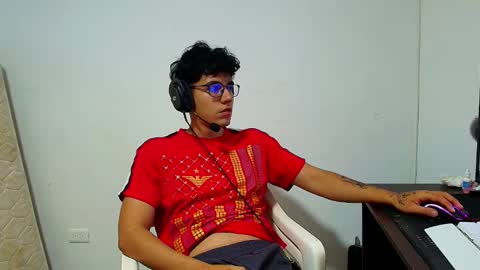 Snapshot of ameli_and_lucas chatting on 28, 1, 2025 Amelia Lucas online show from 28, 1, 2025