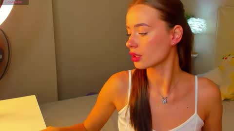 Snapshot of ameli_povilainn chatting on 9, 9, 2025 Ameli online show from 9, 9, 2025