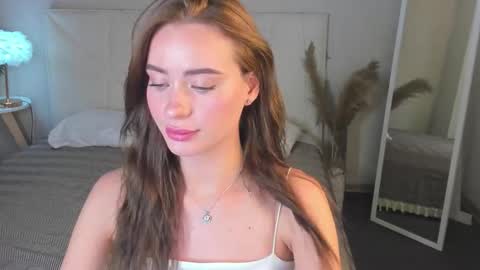 Snapshot of ameli_povilainn chatting on 17, 9, 2025 Ameli online show from 17, 9, 2025