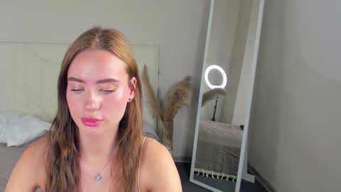 Snapshot of ameli_povilainn chatting on 18, 9, 2025 Ameli online show from 18, 9, 2025