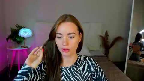Snapshot of ameli_povilainn chatting on 12, 10, 2025 Ameli online show from 12, 10, 2025