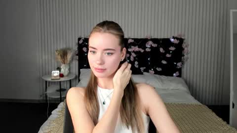 Snapshot of ameli_povilainn chatting on 28, 11, 2025 Ameli online show from 28, 11, 2025