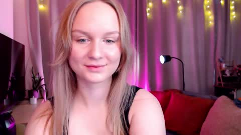 Snapshot of amelia_blondie chatting on 3, 2, 2026 Amelia online show from 3, 2, 2026