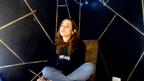 Snapshot of ameliacastro chatting on 9, 4, 2026 Amalia Castro online show from 9, 4, 2026