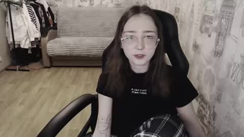 Snapshot of ameliakamishiro chatting on 4, 1, 2025 Amelia online show from 4, 1, 2025