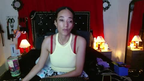 amelie__martinez online show from 5, 10, 2025