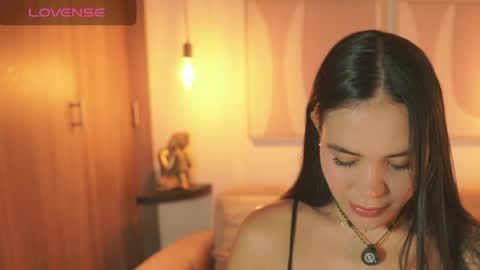    online show from 23, 4, 2026