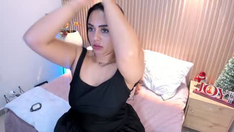 Snapshot of amelie_x chatting on 7, 1, 2025 Amelie online show from 7, 1, 2025