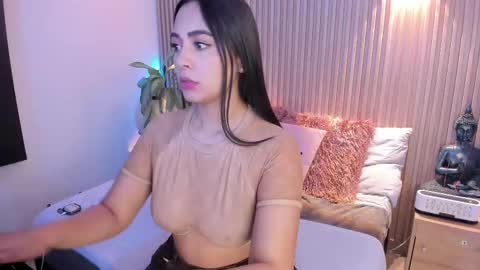 Snapshot of amelie_x chatting on 23, 9, 2025 Amelie online show from 23, 9, 2025