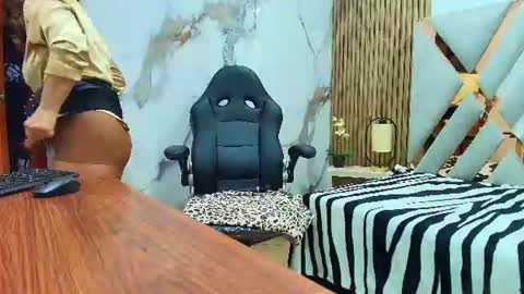 Snapshot of amell_thomson chatting on 15, 6, 2026 Amell Thomson online show from 15, 6, 2026