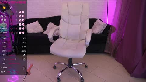 Snapshot of amellywhite chatting on 26, 12, 2024 Alina online show from 26, 12, 2024