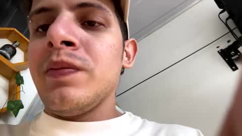 Snapshot of americanbig_dick chatting on 18, 3, 2026 Lucian online show from 18, 3, 2026