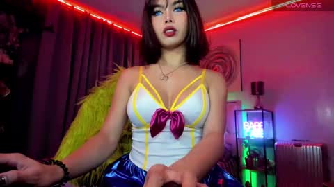 Snapshot of amethyst_ts chatting on 6, 12, 2024 AMETHYST look at my BIO online show from 6, 12, 2024