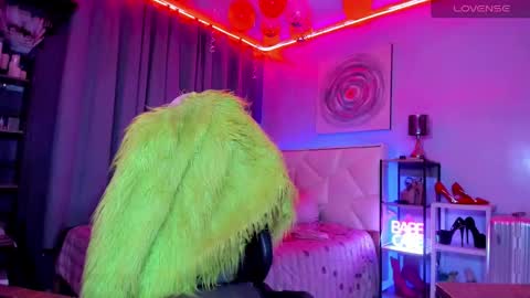 Snapshot of amethyst_ts chatting on 23, 1, 2025 AMETHYST look at my BIO online show from 23, 1, 2025
