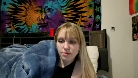 amethystmoon18 online show from 6, 3, 2026