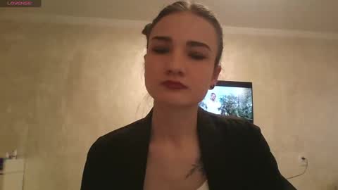 Julia  online show from 6, 3, 2025