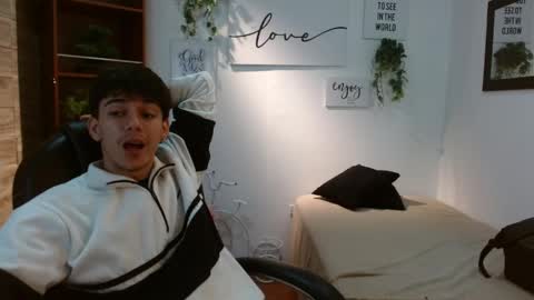 Snapshot of amethystshadow chatting on 12, 5, 2026 amethystshadow online show from 12, 5, 2026
