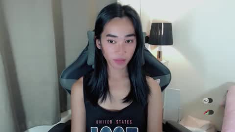 Snapshot of ami_lewis chatting on 17, 10, 2025 JOANNA online show from 17, 10, 2025