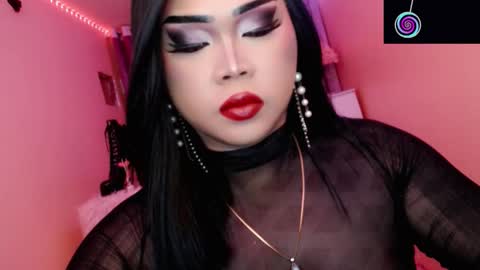 Snapshot of amiadoll chatting on 20, 11, 2025 Queen Mireska online show from 20, 11, 2025