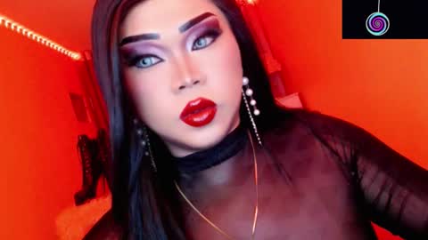 Snapshot of amiadoll chatting on 23, 11, 2025 Queen Mireska online show from 23, 11, 2025